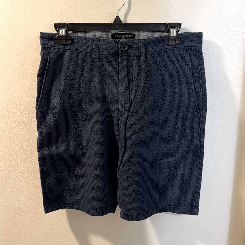 Seersucker shorts, size 29